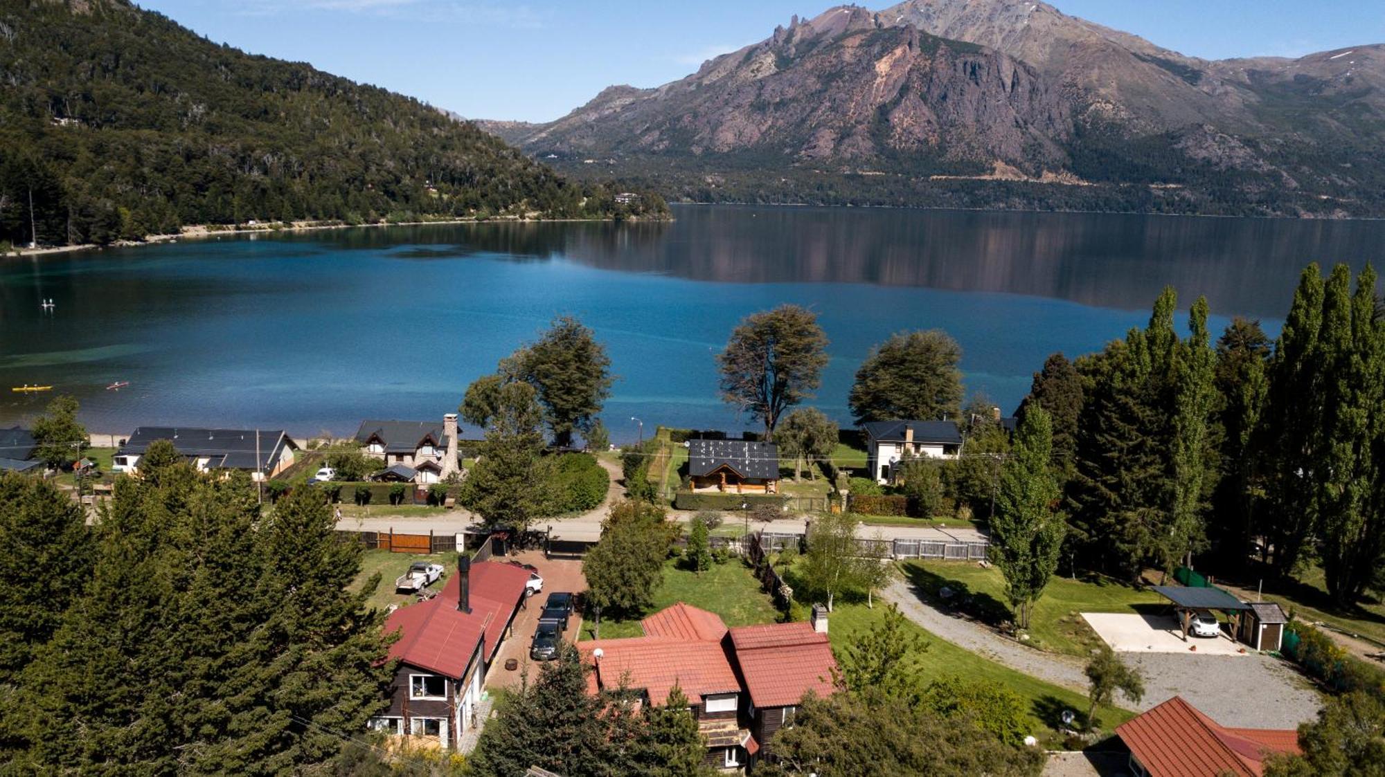 Indomito Hostel San Carlos de Bariloche Exteriör bild